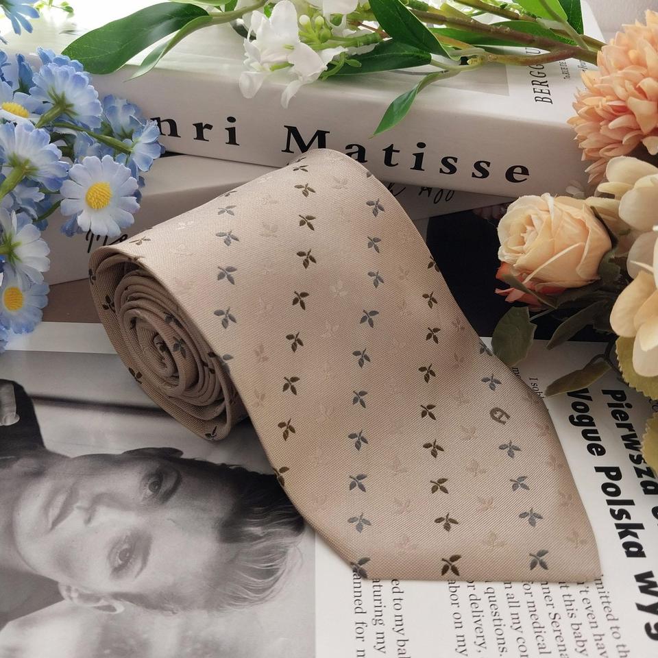 아이그너 실크 진베이지 나뭇잎 자수 넥타이 9.1cm A+등급 K1412