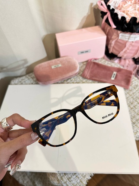 미우미우   안경