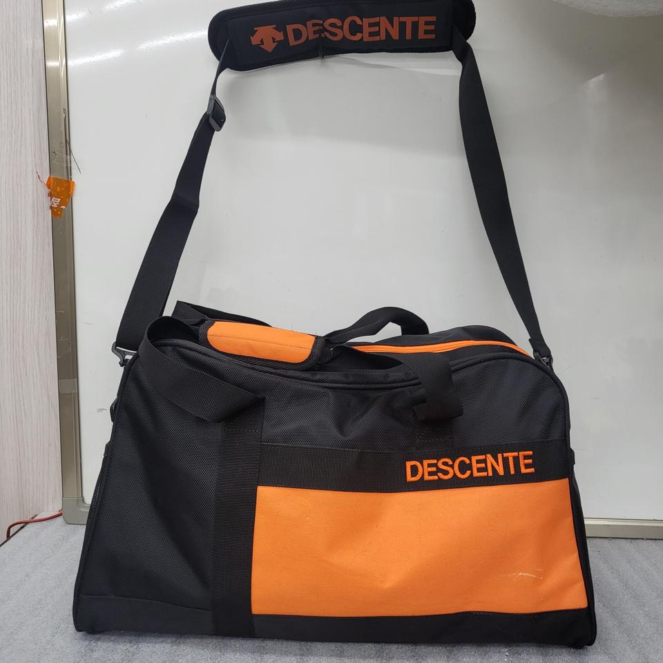 데상트 정품 더플백,보스턴백50x30x22cm