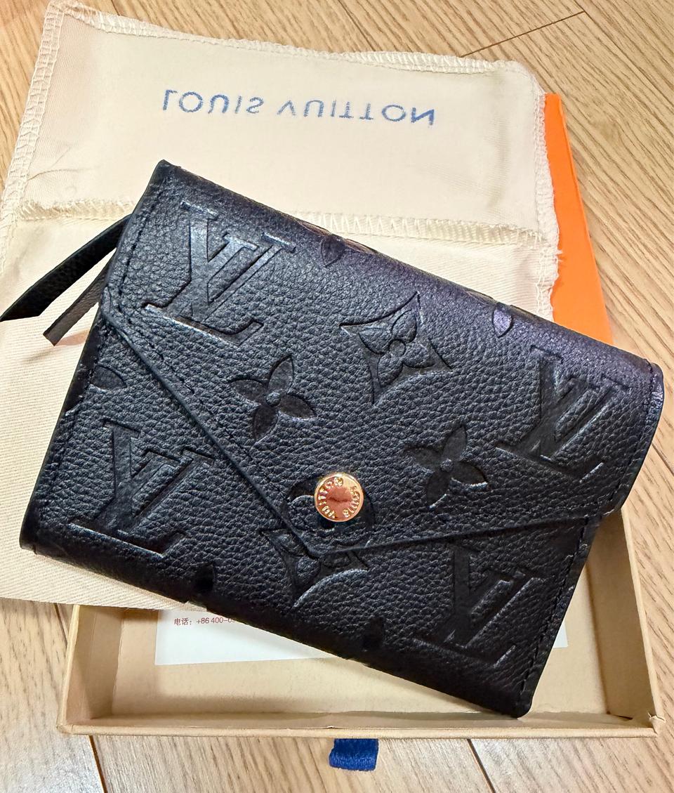 루이비 * 3단 여성지갑