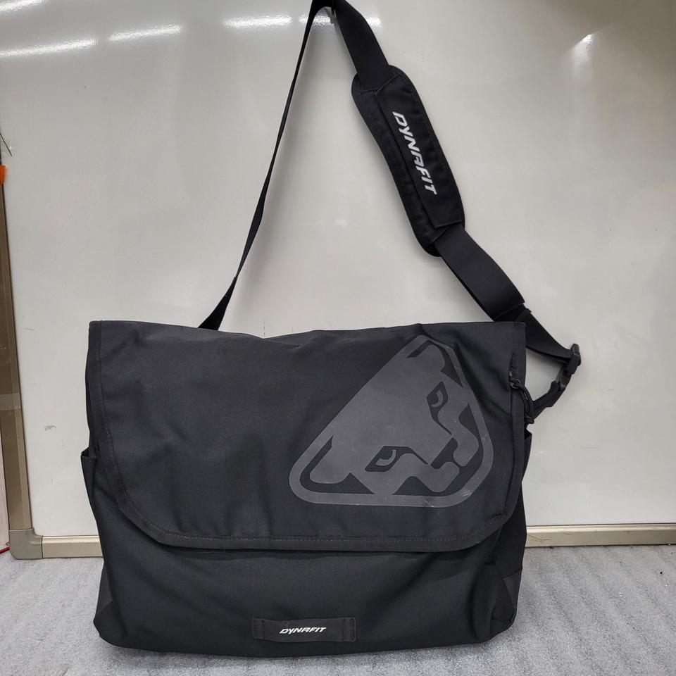 다이나핏 정품 메신저백 40x27x12cm