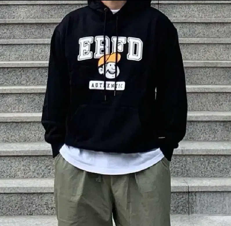 이벳필드 블랙 후드티