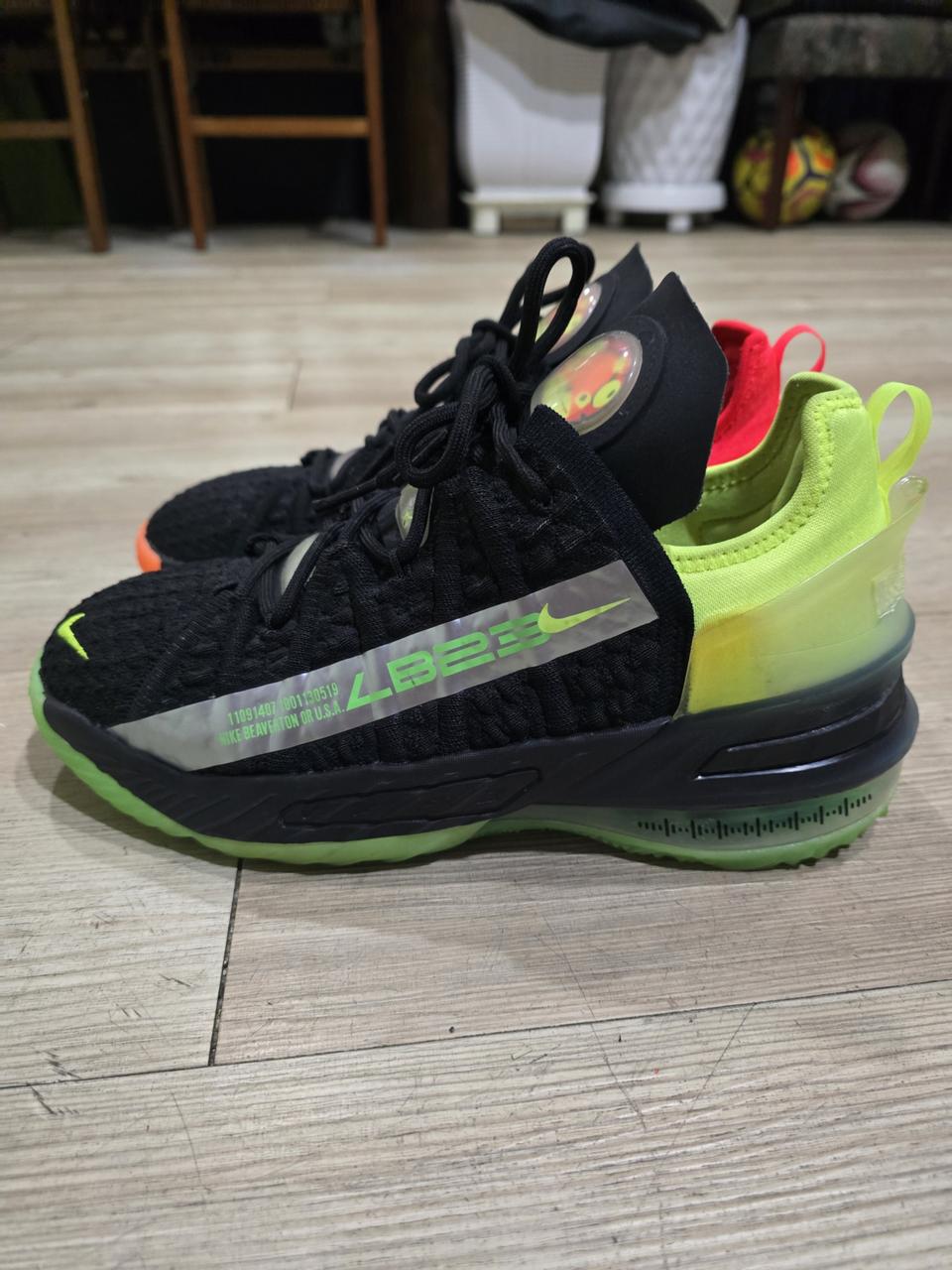 나이키 르브론 18 농구화 240mm