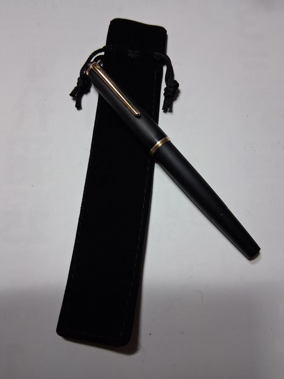 몽블랑No32만년필 1970~80년대피스톤필러 블랙 무광