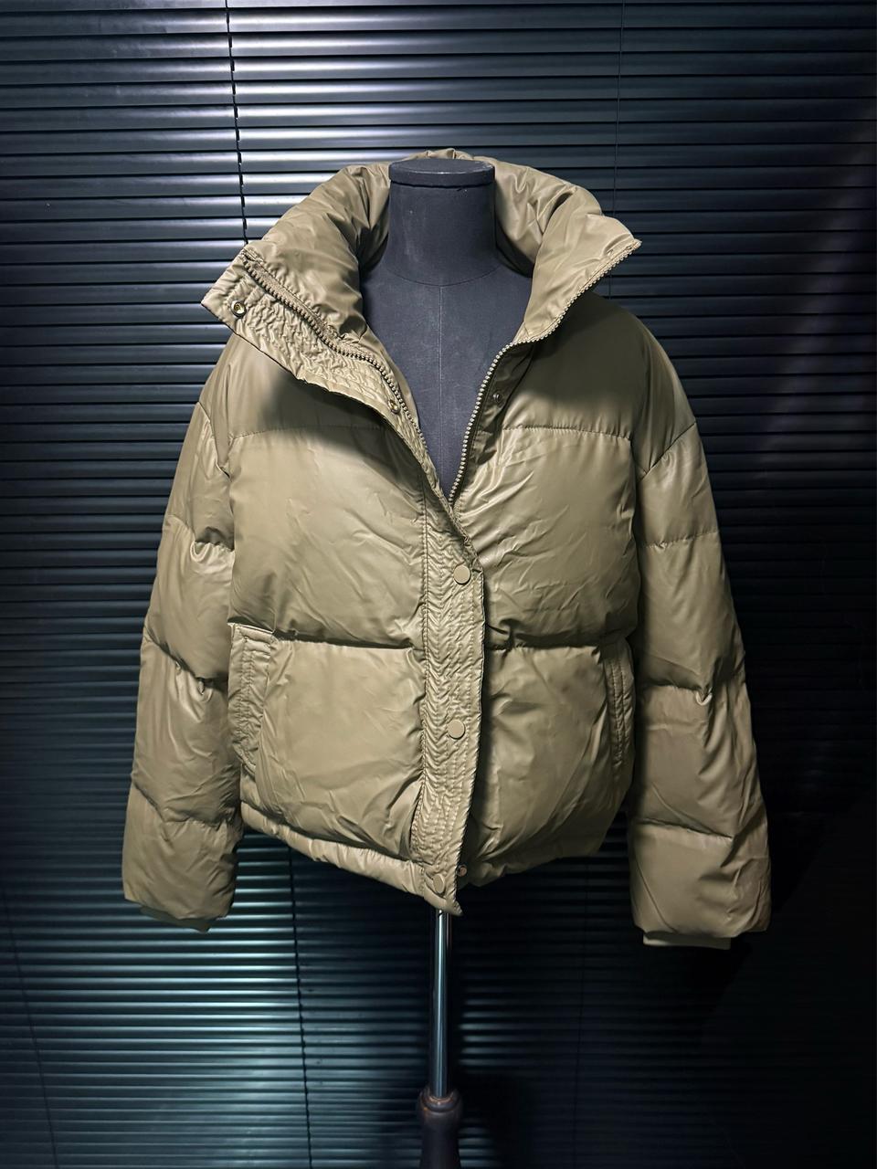 보세 카키 유광 크롭 숏 패딩 하이넥 웰론 점퍼 글로시 푸퍼 가죽 레더