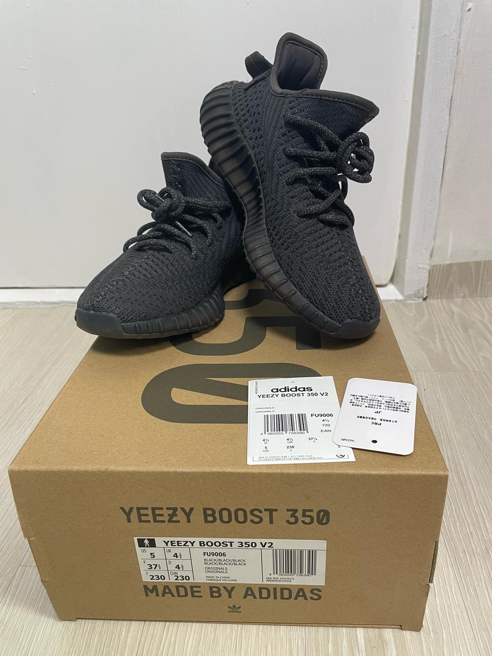 [230] 이지부스트 350 트리플블랙 논리플렉티브