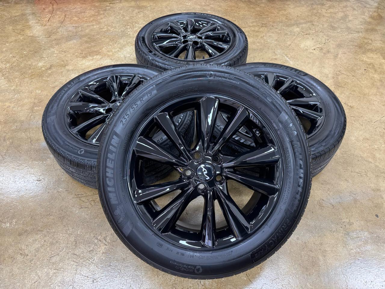 더뉴카니발 19인치 순정휠타이어 팝니다