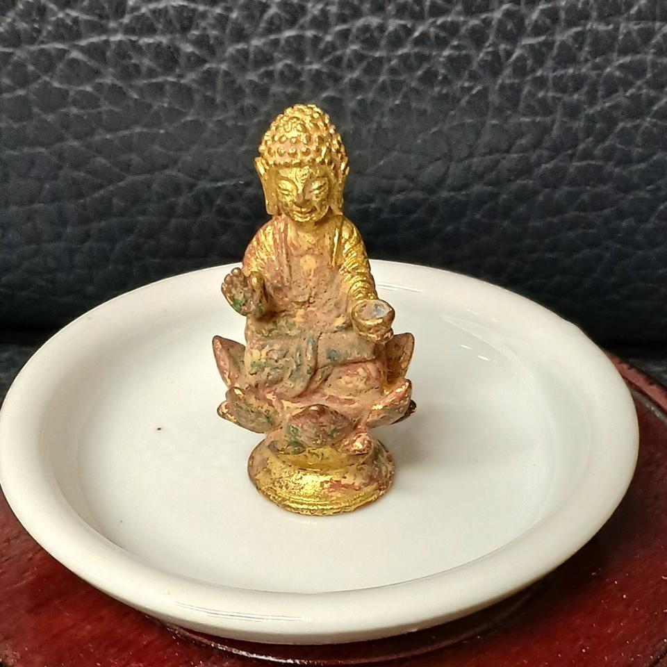 금동불상연꽃좌대입불상