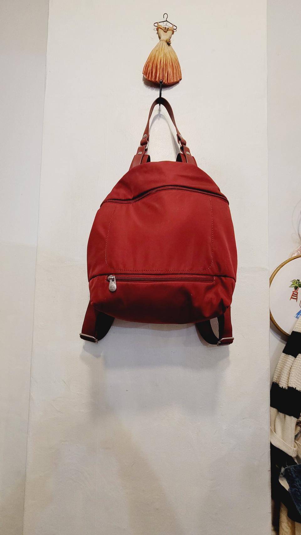 만다리나덕 버건디 백팩