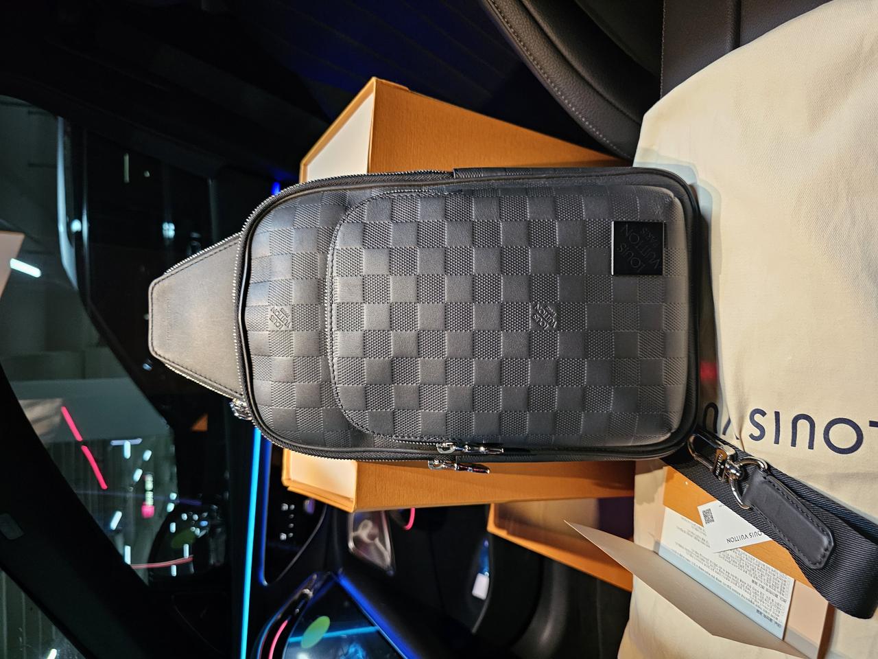 루이비통 올레더 에비뉴 슬링백 다미에 신형   ​