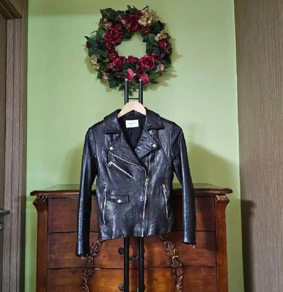 산드로 양가죽 자켓