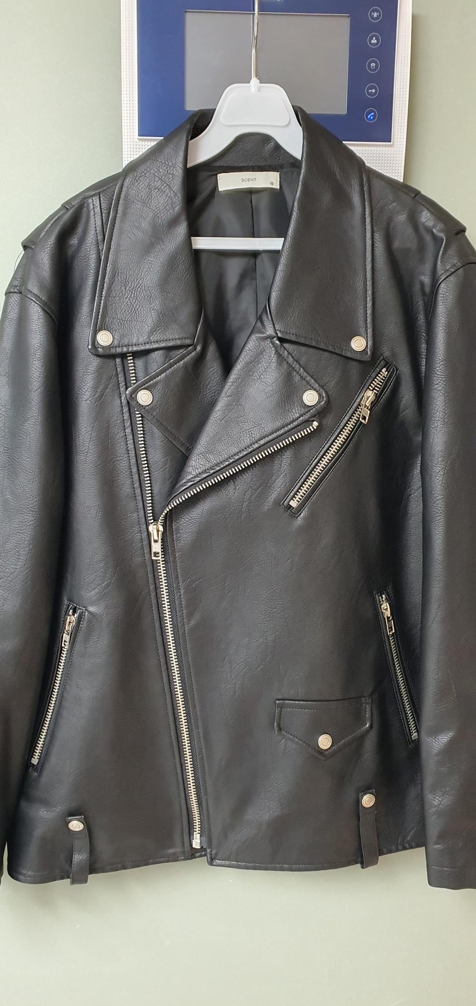 가죽 라이더자켓(해외판) 105호(59X70cm)거의새옷!