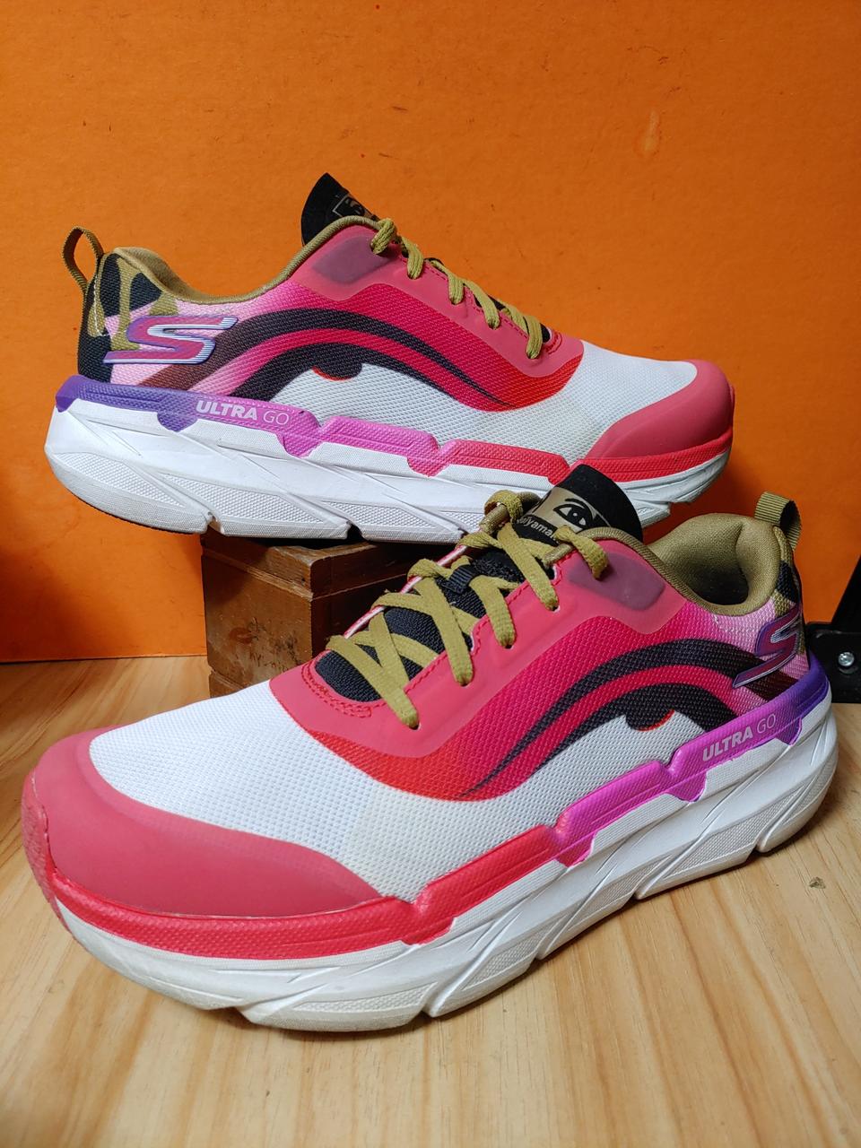 스케쳐스 울트라 고 X칸사이 야마모토(표기260추천사이즈255)