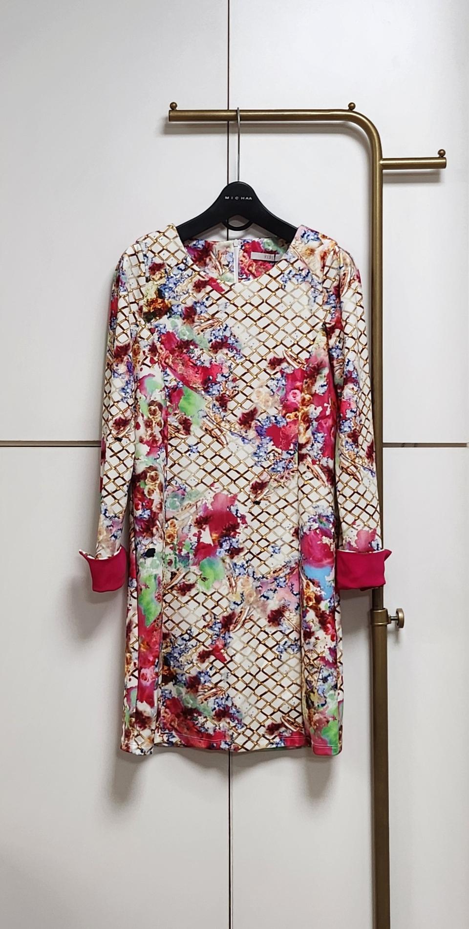 새상품 비지트인뉴욕 프린트 원피스66/아이보리