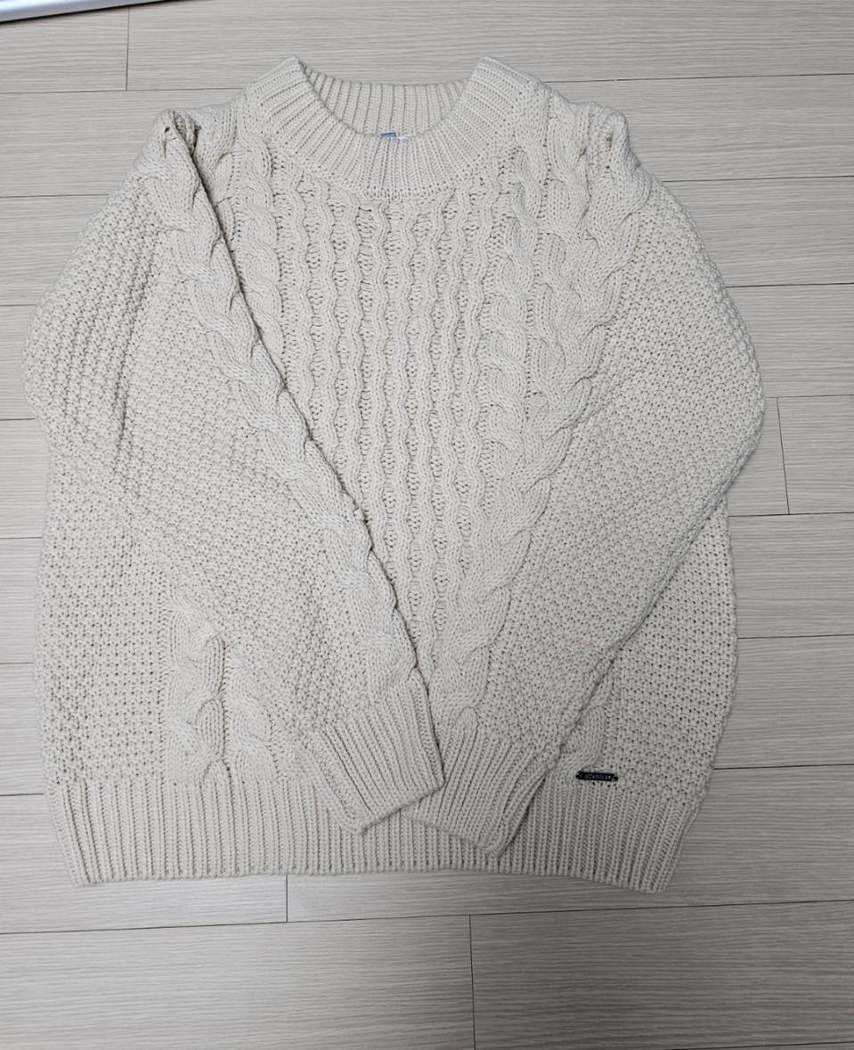 버버리 니트 새상품