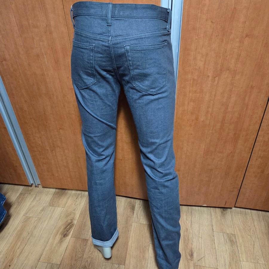 UNIQLO유니클로셀비지청바지33(84)입니다