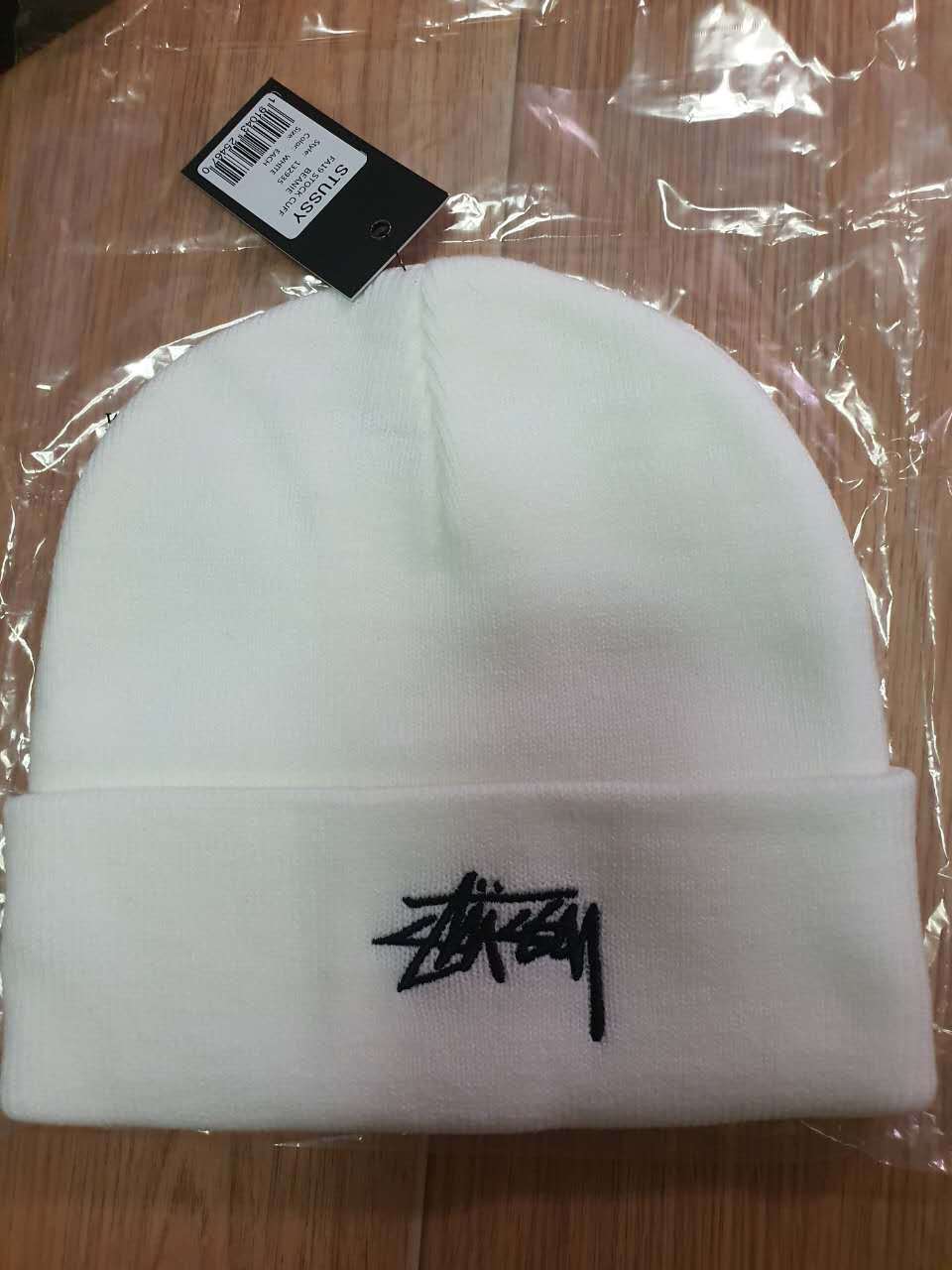 스투시 커프 비니