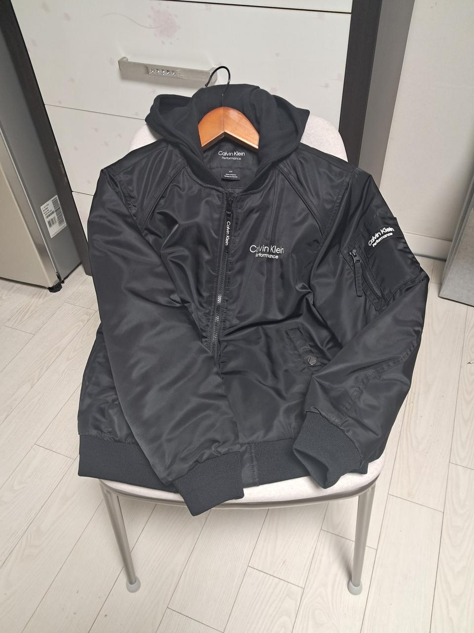 새상품 캘빈클라인후드항공점퍼. 남녀공용