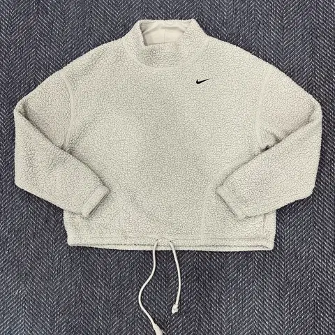 나이키 뽀글이 풀오버 베이지