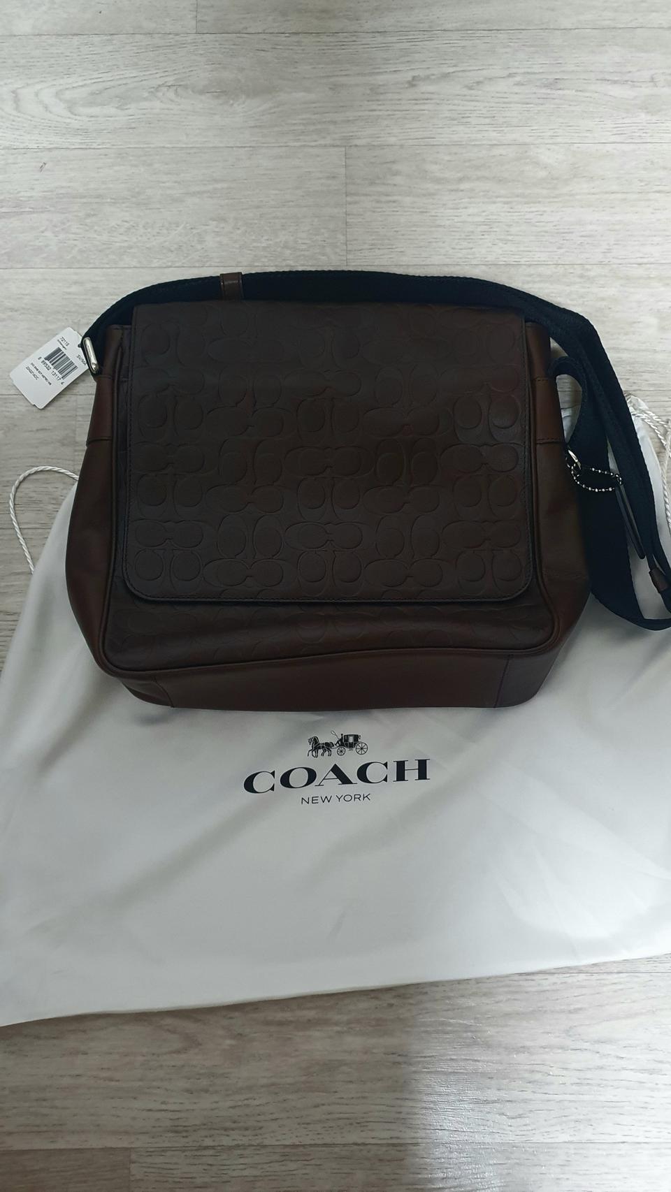 코치 크로스백 새제품