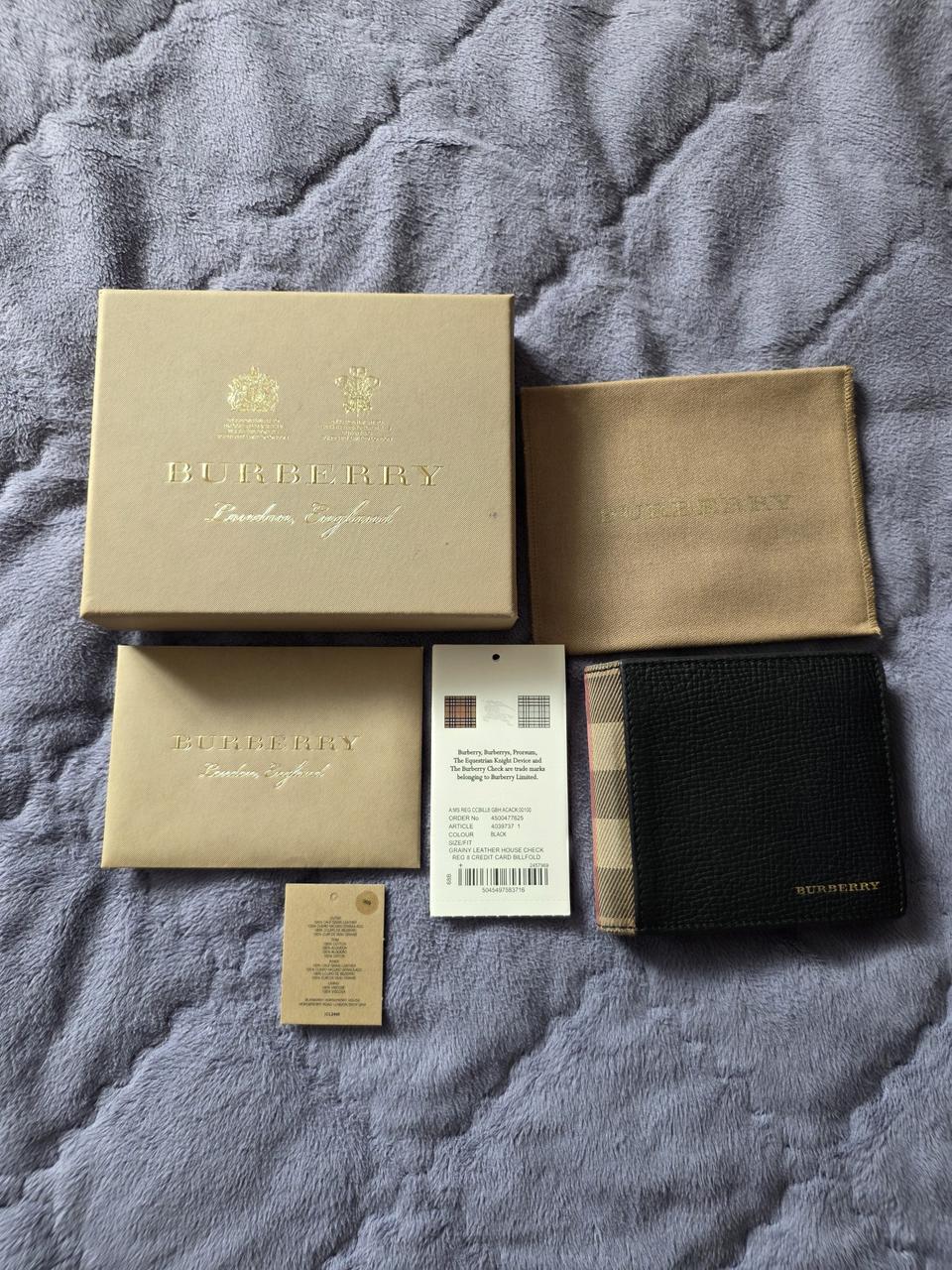 (정품) 버버리 하우스체크 반지갑/개인/팝니다.