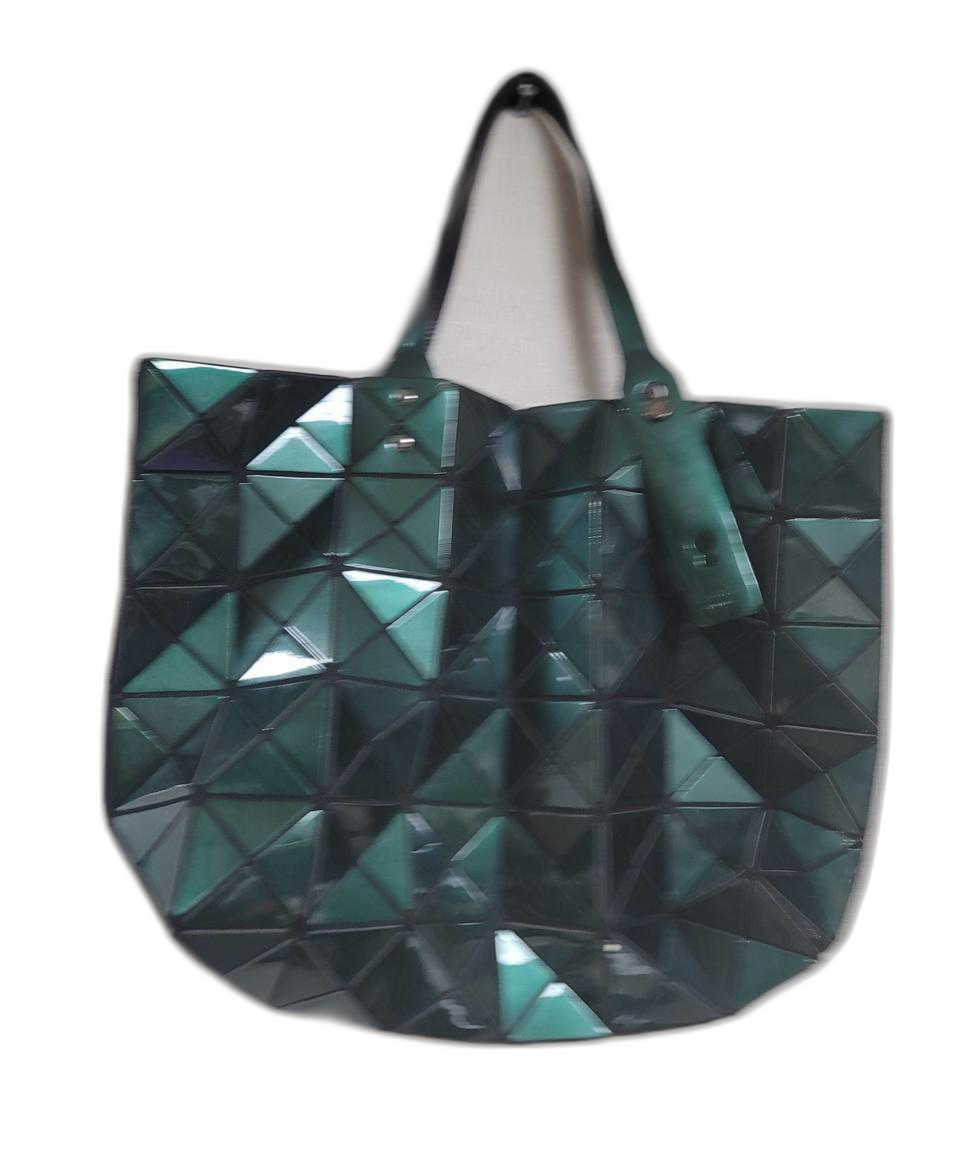 바오바오 루센트 그린 토트백.