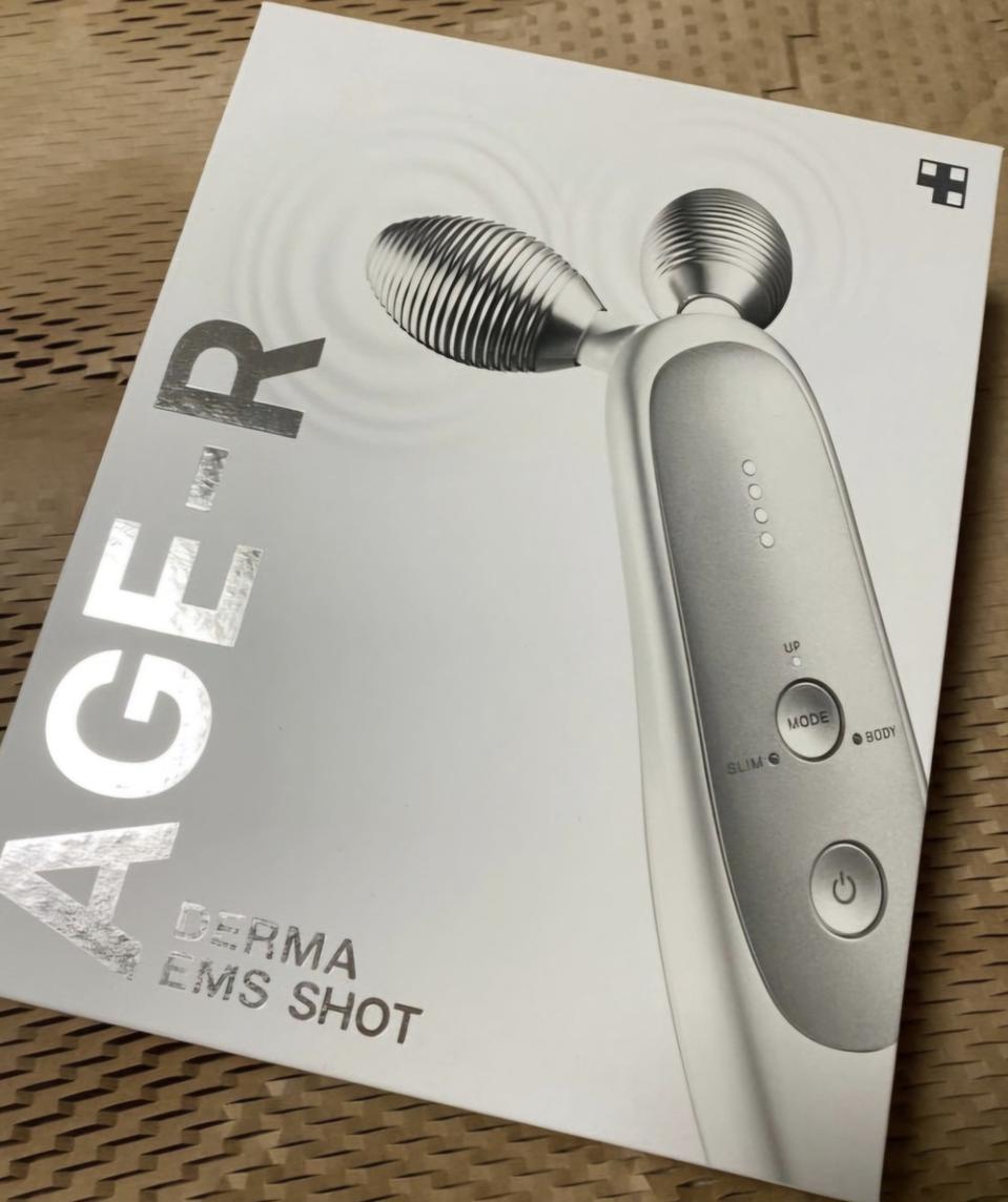 미개봉 메디큐브 에이지알 더마 EMS 샷 고주파