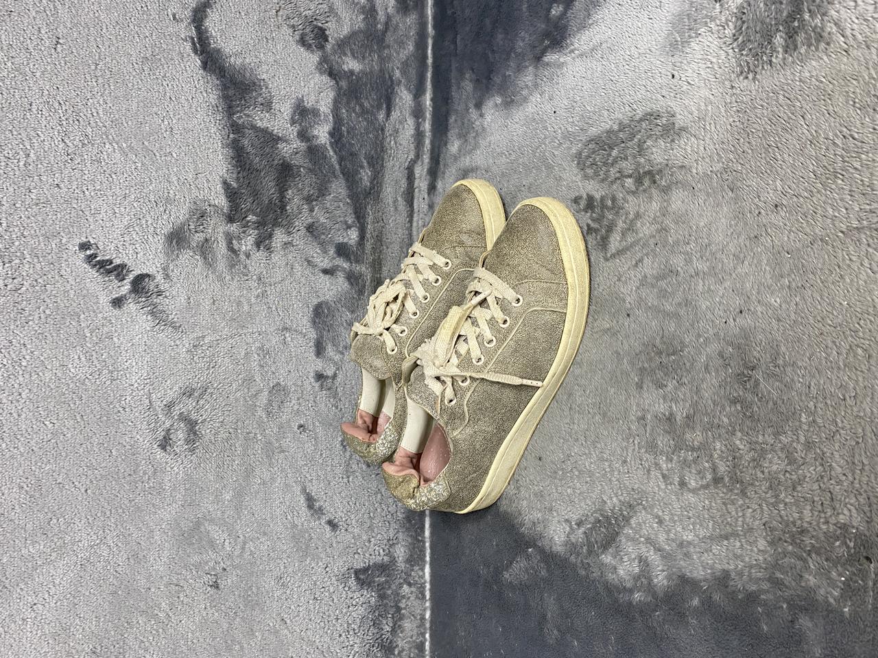 타임 스니커즈 250