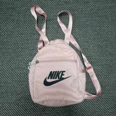 나이키 스포츠웨어 퓨추라365 미니 백팩 핑크색