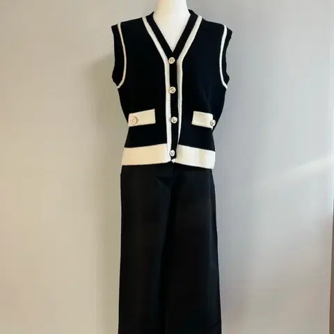 [새상품] 고퀄 날개사 배색 베스트 조끼