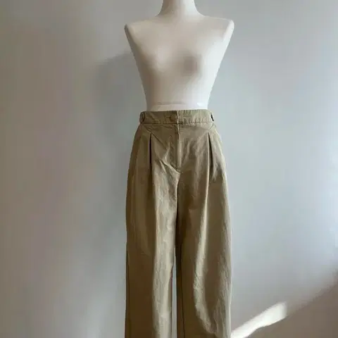 [새상품] 르로브 사이드 단추 면바지