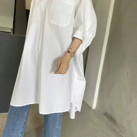 [새상품] 플레어 롱 셔츠 화이트