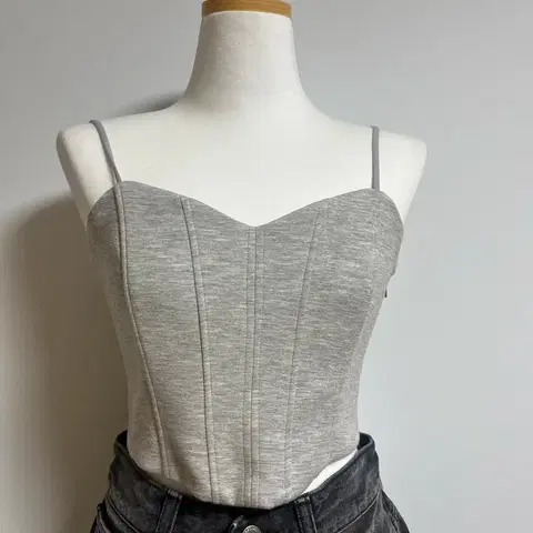 [새상품] D2 끈나시 뷔스티에 그레이