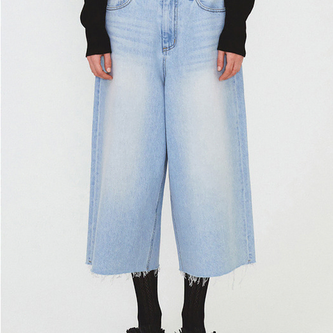 [새상품] 다이애그널 12만원대 버뮤다 데님 M