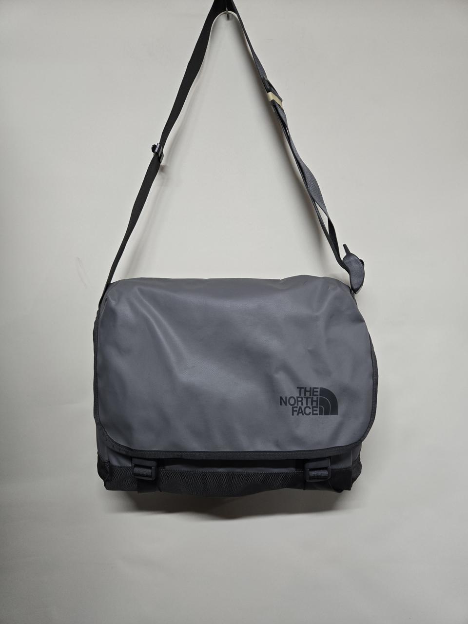 노스페이스 메신저백 그레이