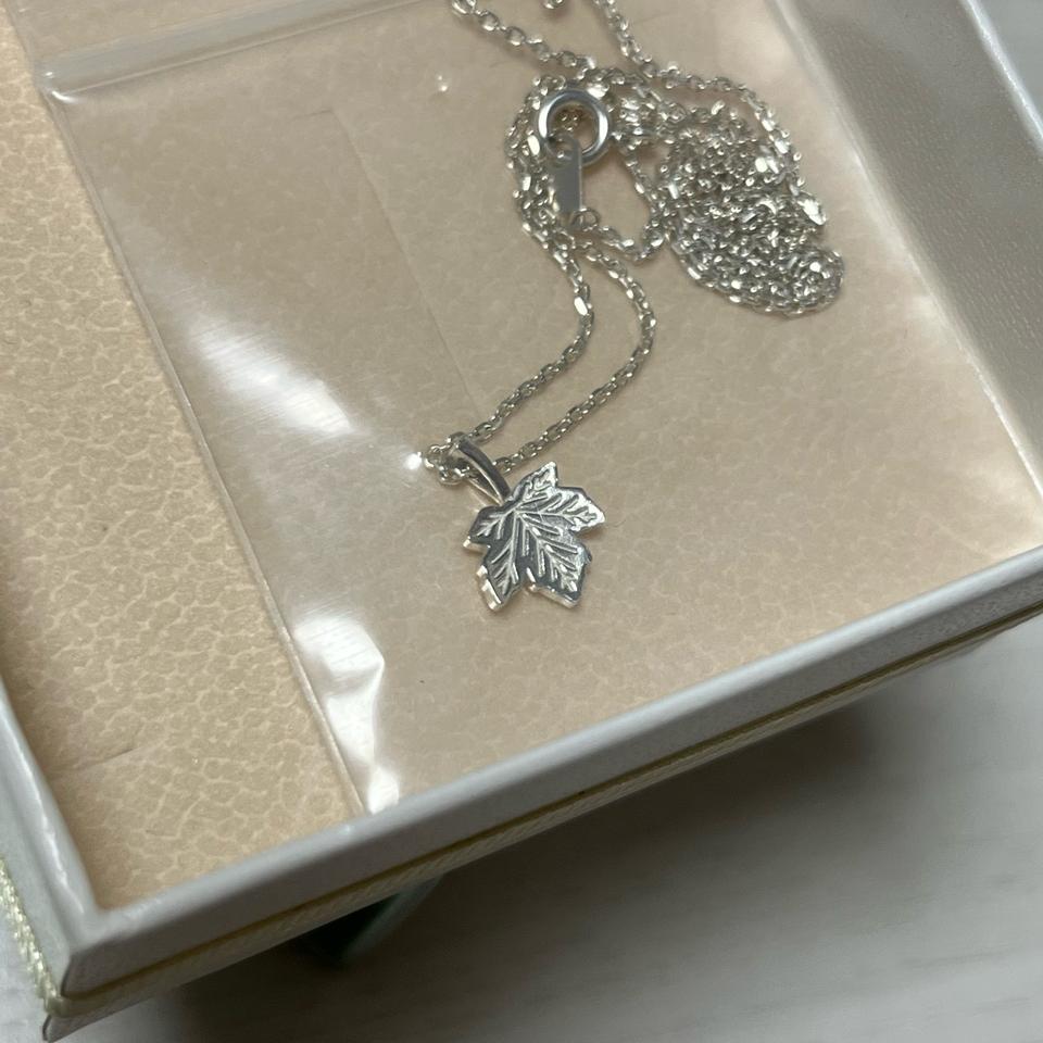 디엔주얼리 실버925 단풍잎 은 목걸이