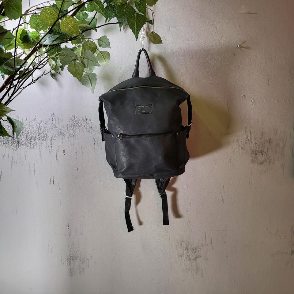 스텐다드 서밋 페이크 레더 백팩