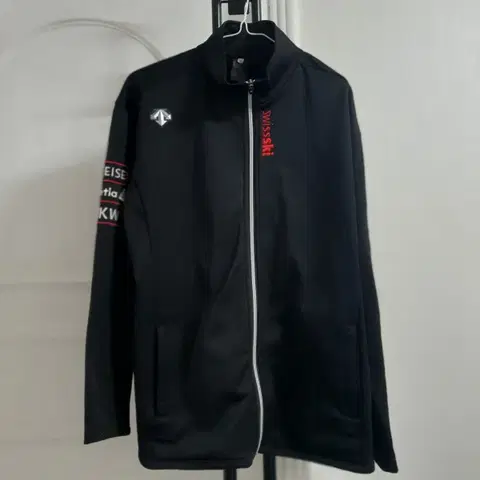 데상트 아우디 기모 집업 블랙 XL 105