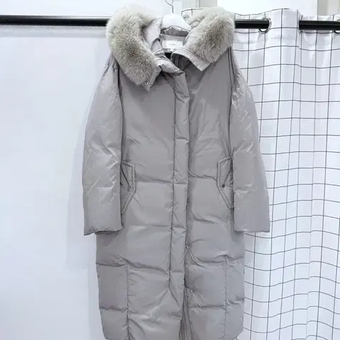 온앤온 사가폭스 구스 롱패딩 정가75만