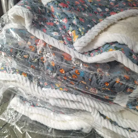 꽃무늬 퀼팅 누빔 조끼/ 블랭킷 김장조끼ㅡ랜덤배송