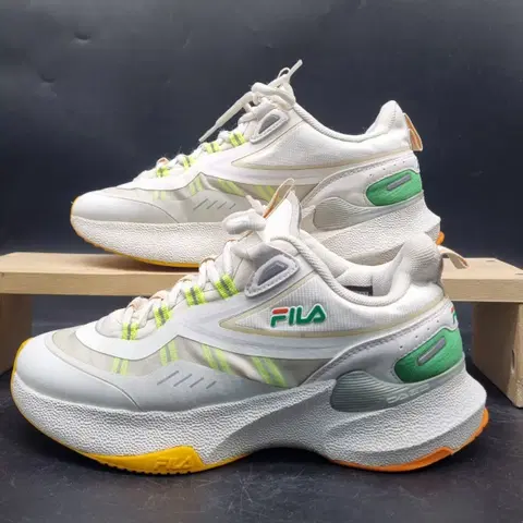 휠라 뉴런5 여성운동화240