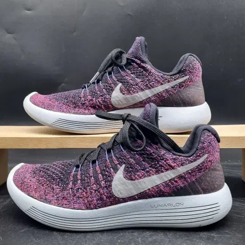 나이키 루나에픽 플라이니트 여성런닝화230