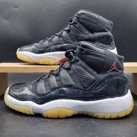 나이키 에어조던11 레트로 농구화240
