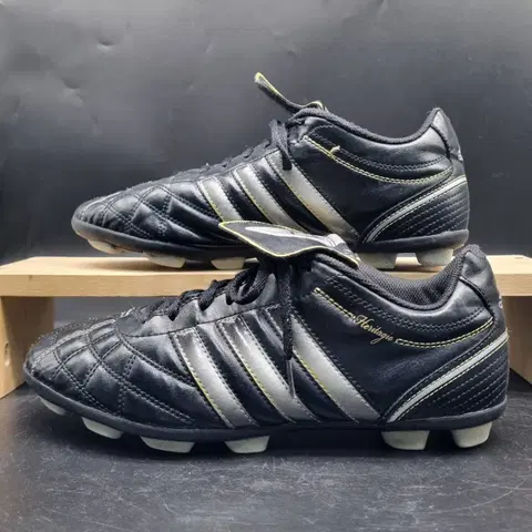 아디다스 헤리타지오 축구화275