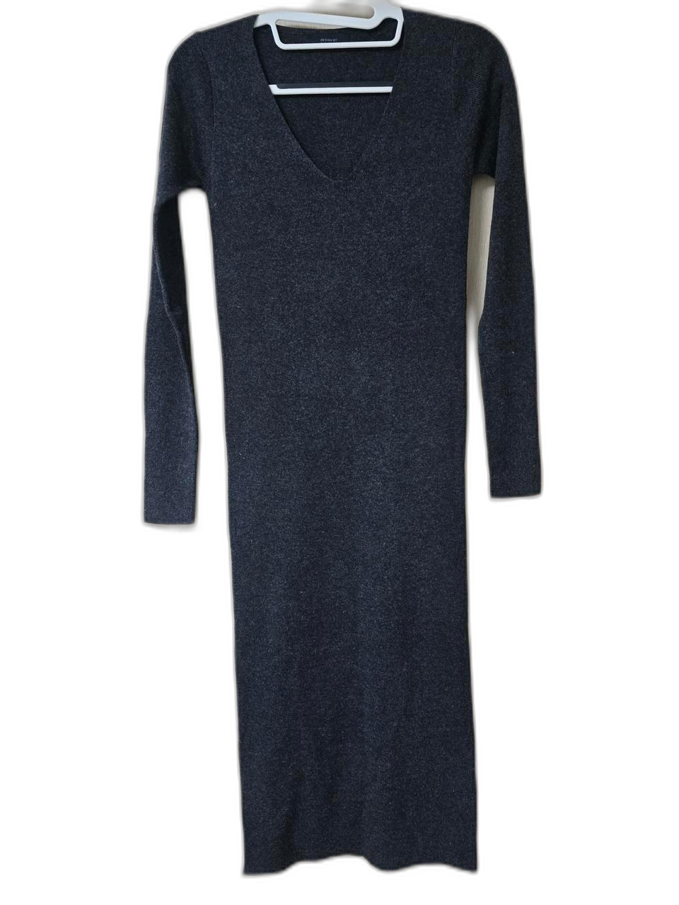 V넥 니트 롱 원피스 차콜색