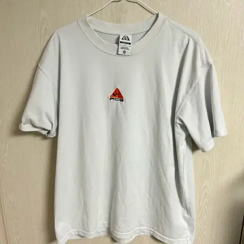 나이키 ACG 반팔티 L사이즈 팜