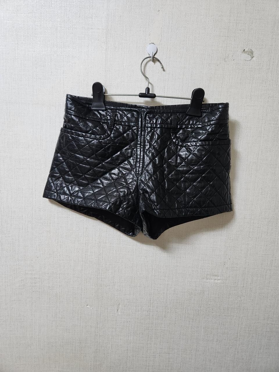 MICHAA미샤 퀄팅가죽 반바지