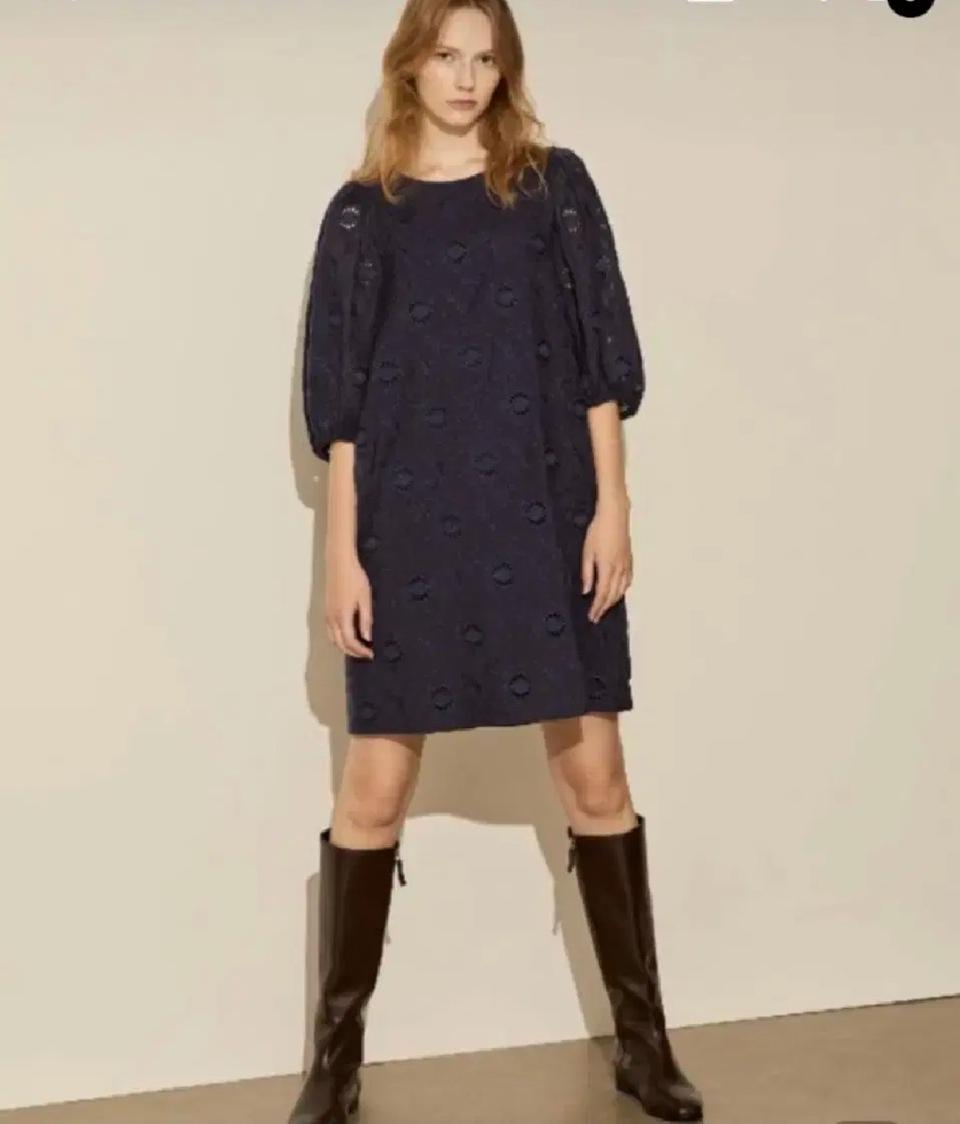 아떼 바네사브루노 2021 펀칭 레이스 퍼프 슬리브 원피스 38사이즈