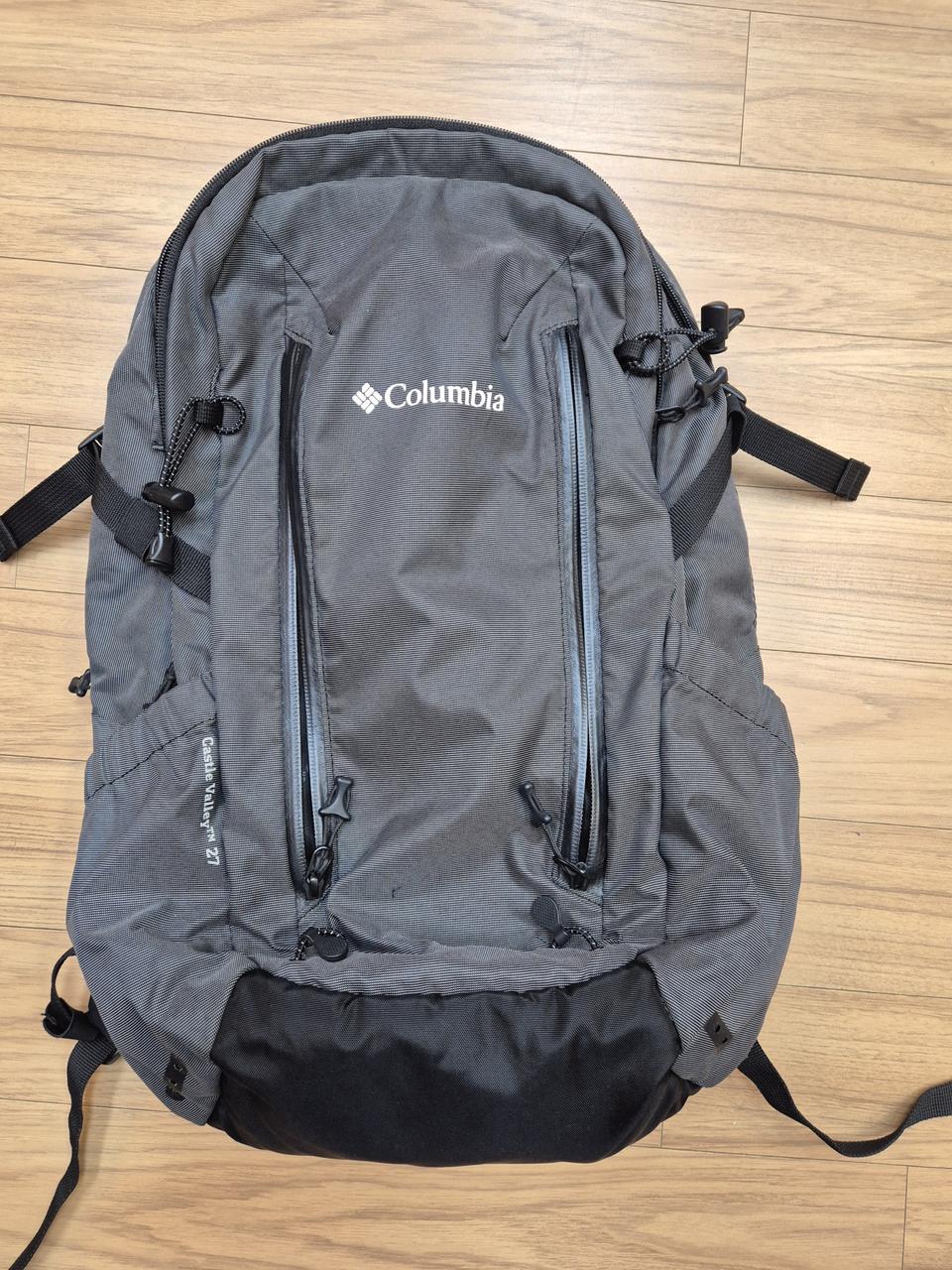 콜롬비아 Castle Valley 27L 등산 백팩입니다. 27L 수납