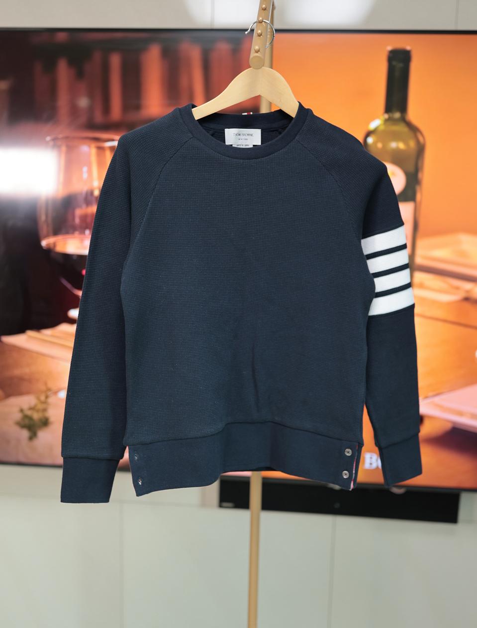 입는 순간 클래식 완성, 톰브라운 4바 스웻